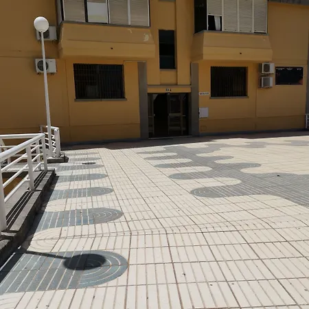 Guest house Doramas Private Shared Toilet